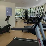 Waves - Comfortable 1Br Getaway In Jvc With Park Views
